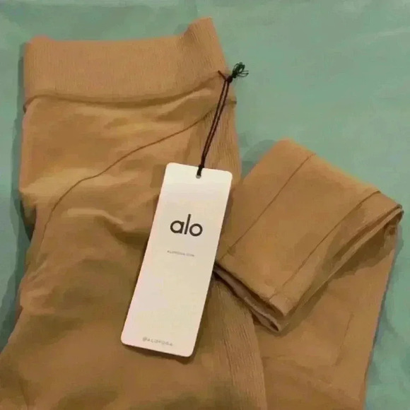 Alo Yoga - ALOSOFT HIGH-WAIST HEAD START LEGGING - Picture 5 of 5